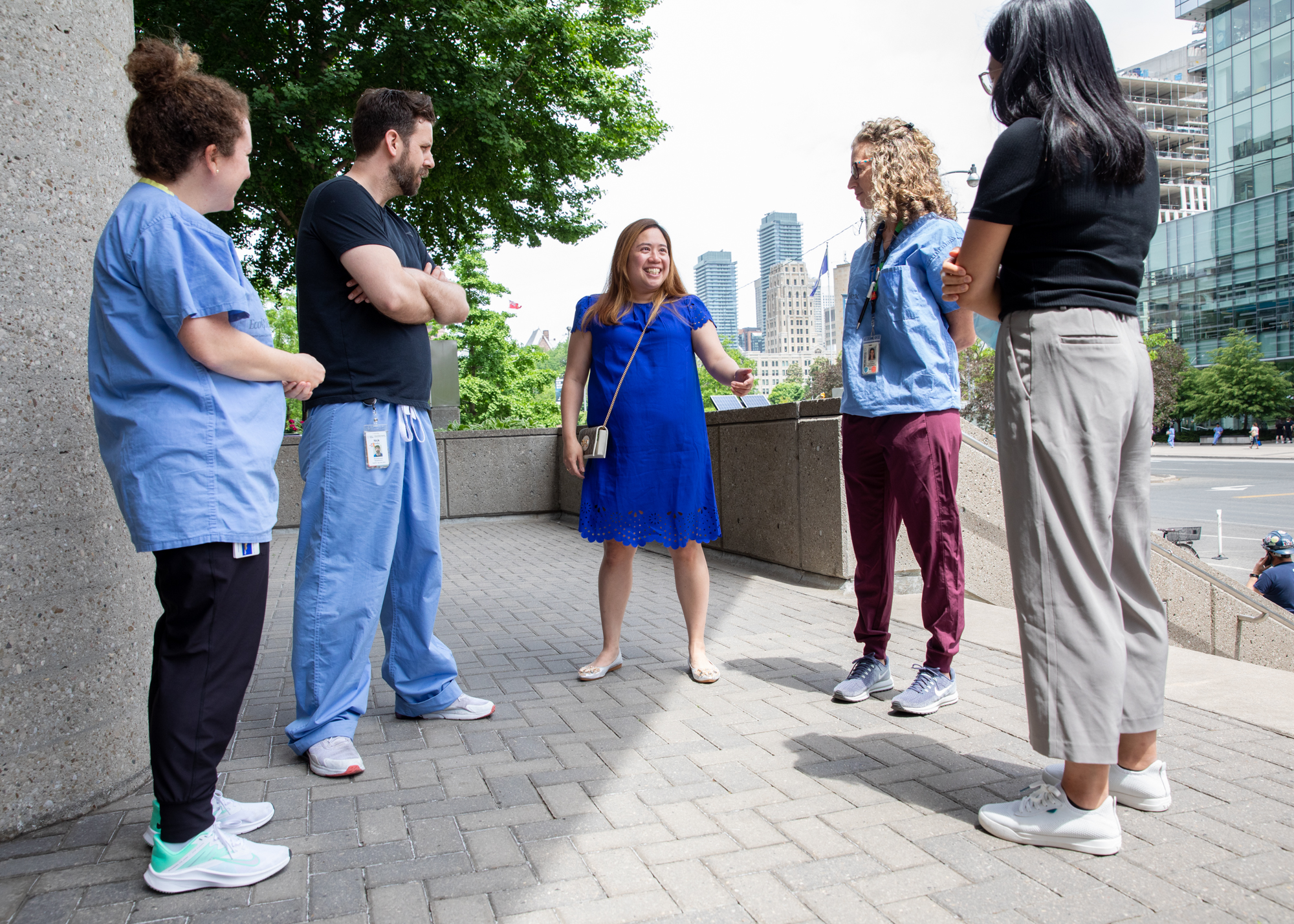 Janice reunites with members of her care team at Mount Sinai