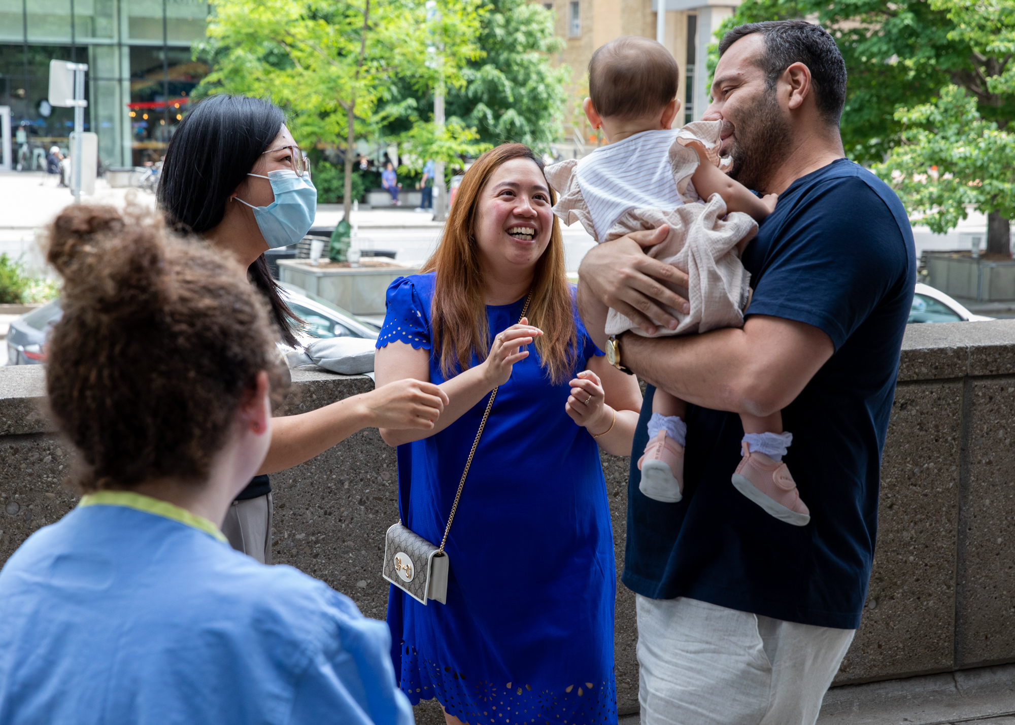 Janice reunites with members of her care team at Mount Sinai