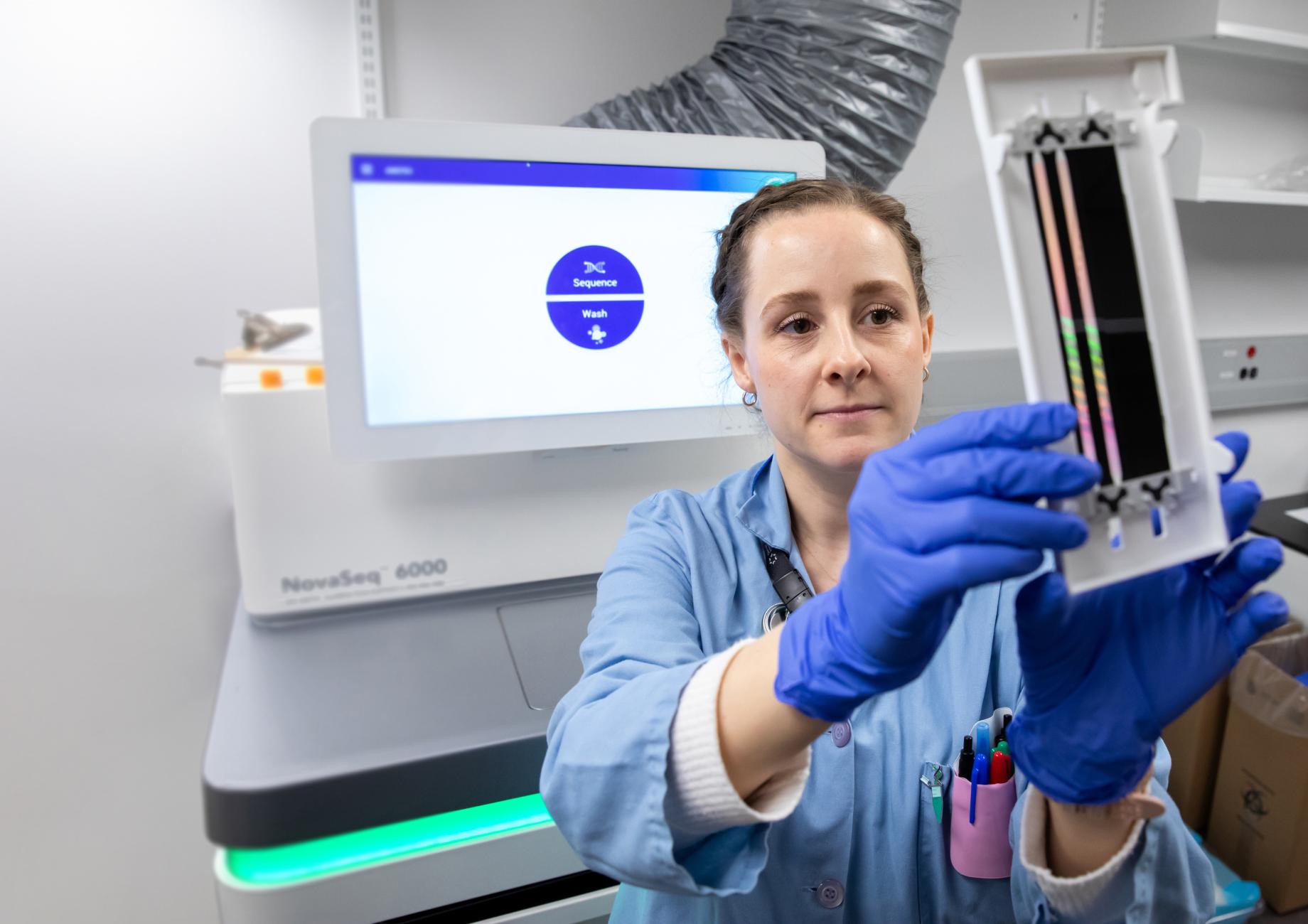 Kristen, working in the diagnostic medical genetics lab at Sinai Health